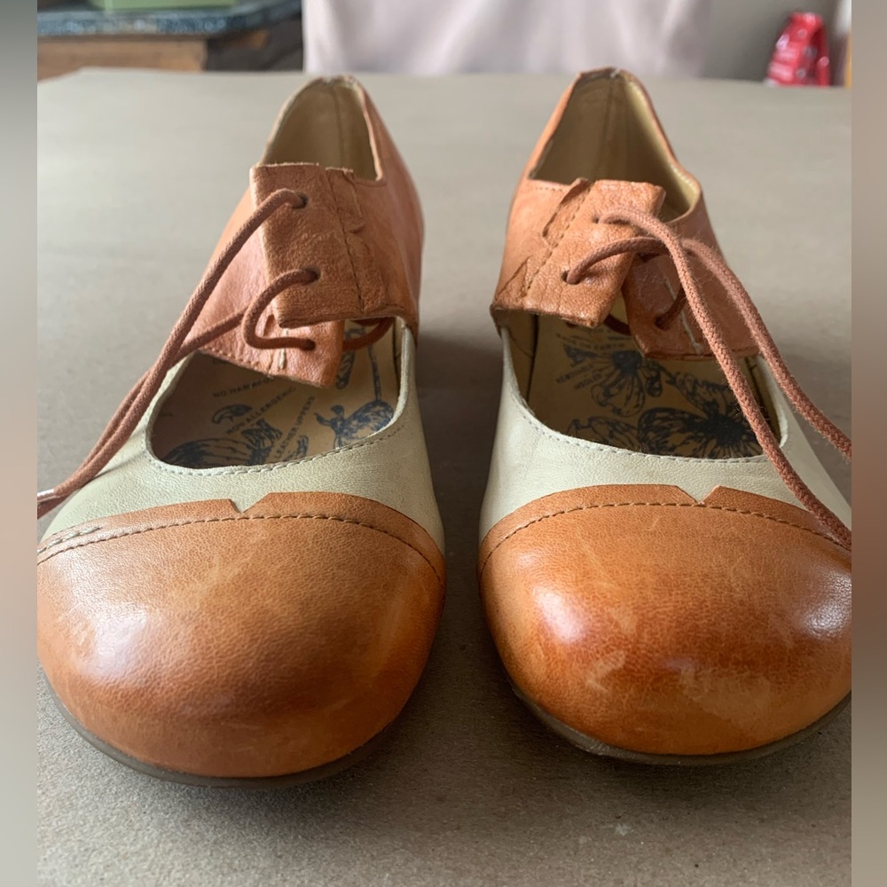 Brako Anatomic Collection Made in Spain Two Tone Leather Mary Janes Size 35 (5) - Picture 3 of 8